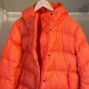 Lululemon Wonder Puff size 10